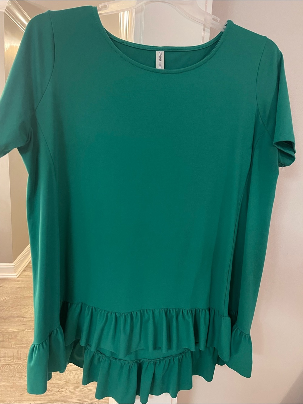Zenana Outfitters Emerald Green Short Sleeve Ruffle Hem Top